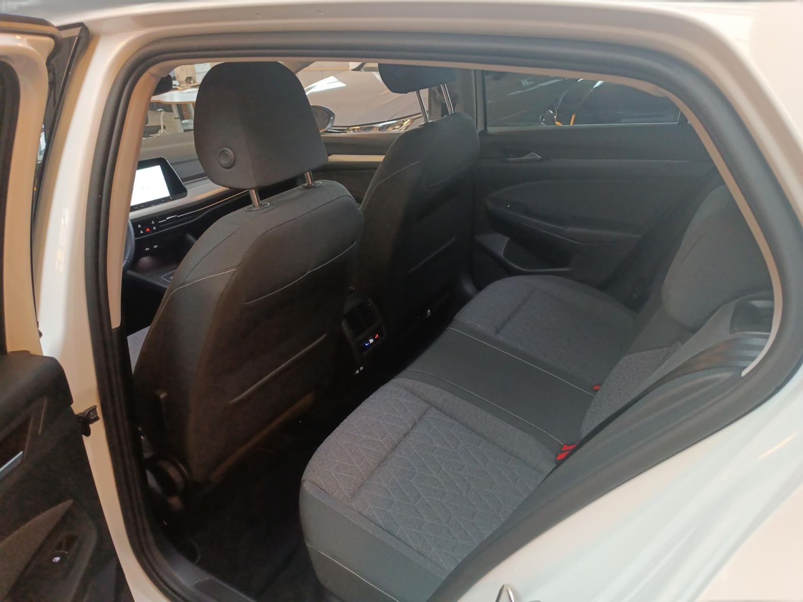 Volkswagen Golf - Bild 8