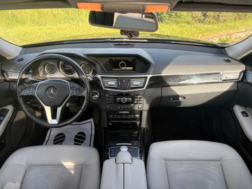 Mercedes E 220 - 7