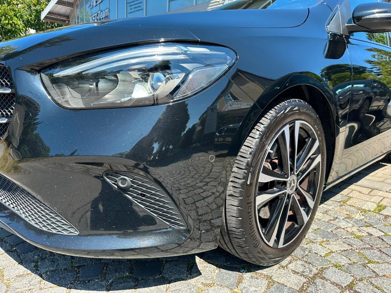 Mercedes-Benz B 220 4Matic Leder Led Pano Kamera Shz Multi Nav