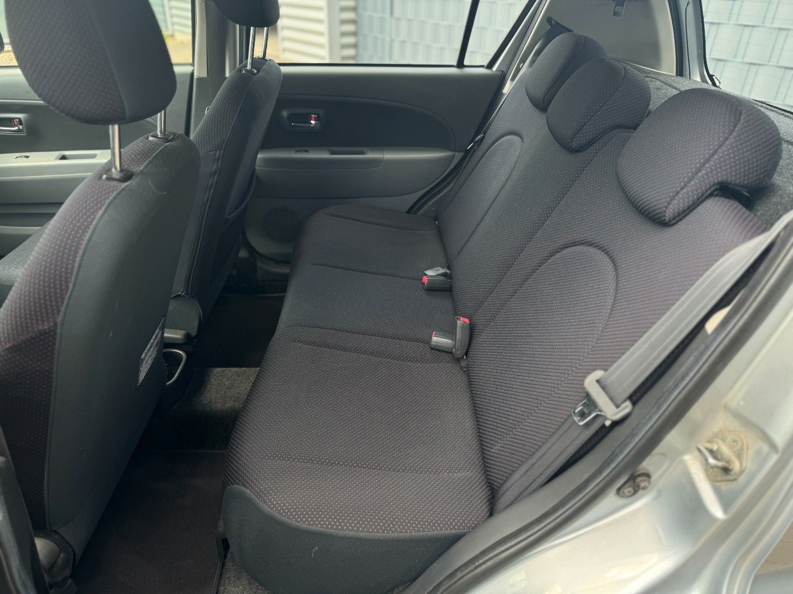 Fahrzeugabbildung Daihatsu Sirion 1.3 Klima+Zentral+Allwetterreifen GEWERBE