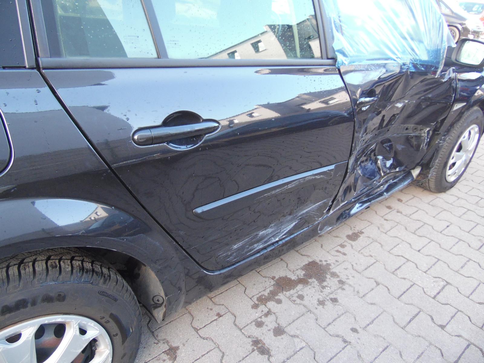 Renault Megane 2009 — photo 26