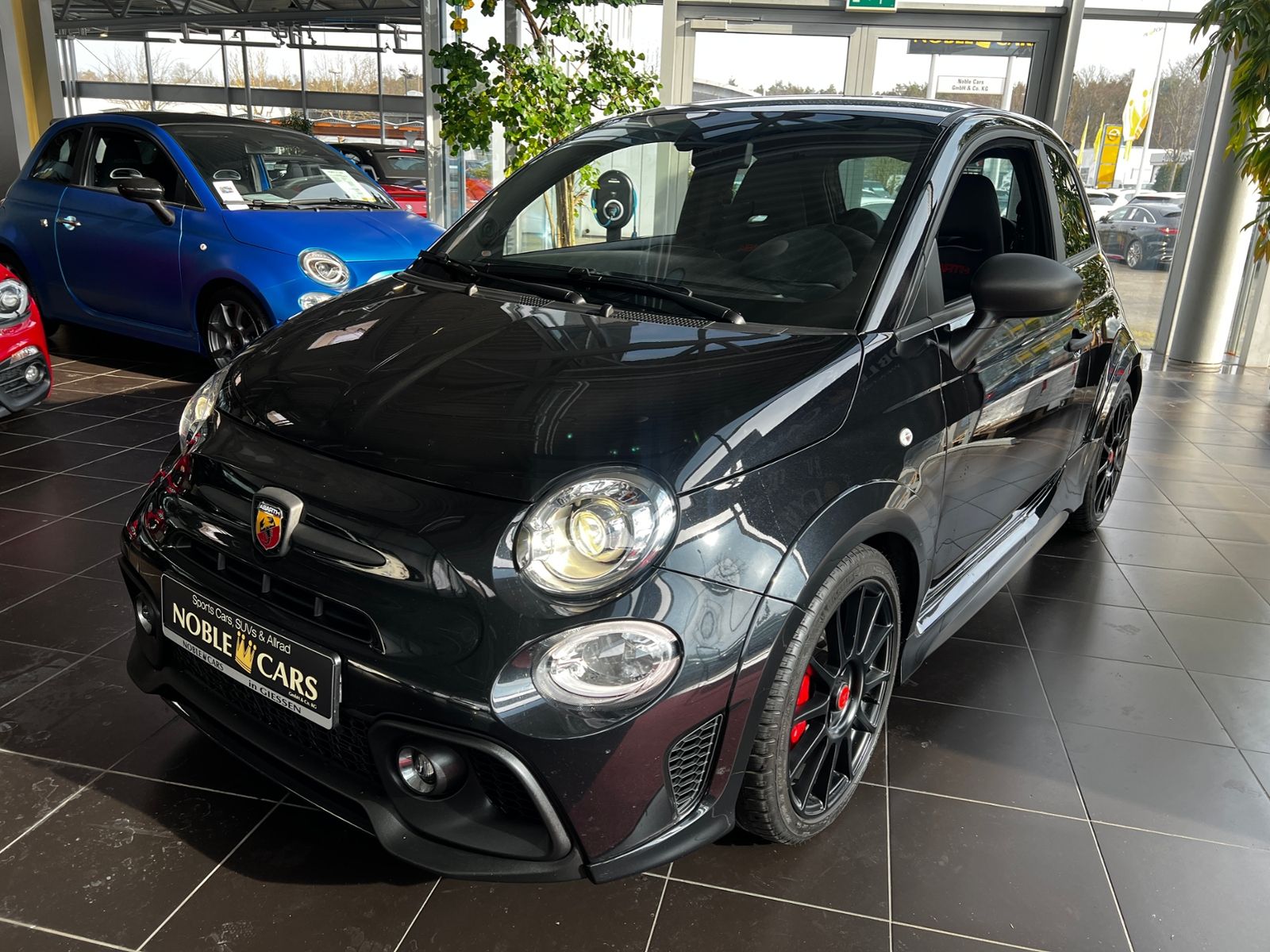 Fahrzeugabbildung Abarth 695 Competizione BEATS XEN NAV PDC ALU