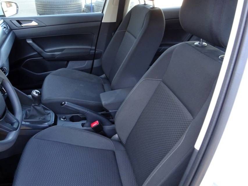 Fahrzeugabbildung Volkswagen Polo  VI  1.0 Trendline Klima
