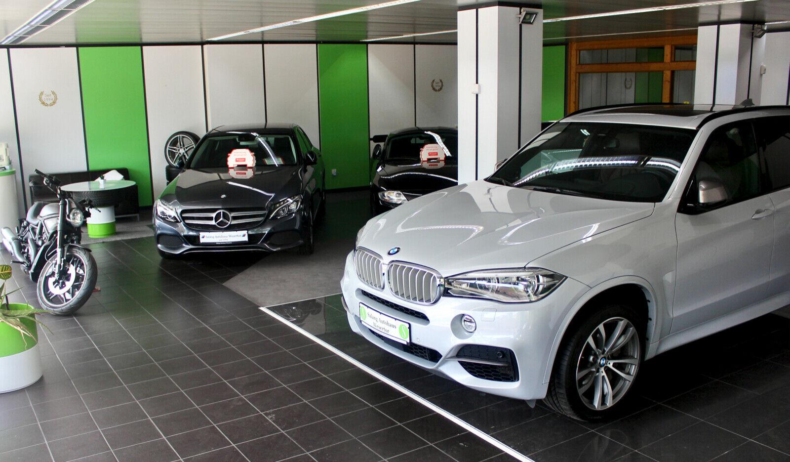 showroom-image-top