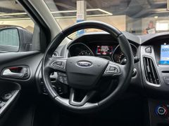 FORD Focus Titanium 1.0 EcoBoost Titanum Automatik