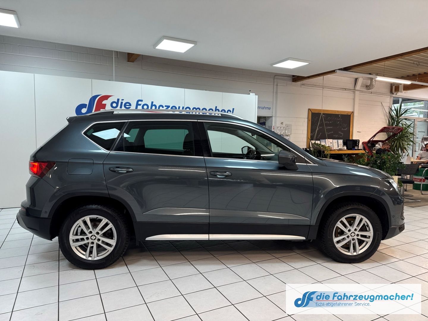 Fahrzeugabbildung SEAT Ateca Xperience 4Drive 2.0 TDI EU6d Navi LED Spe