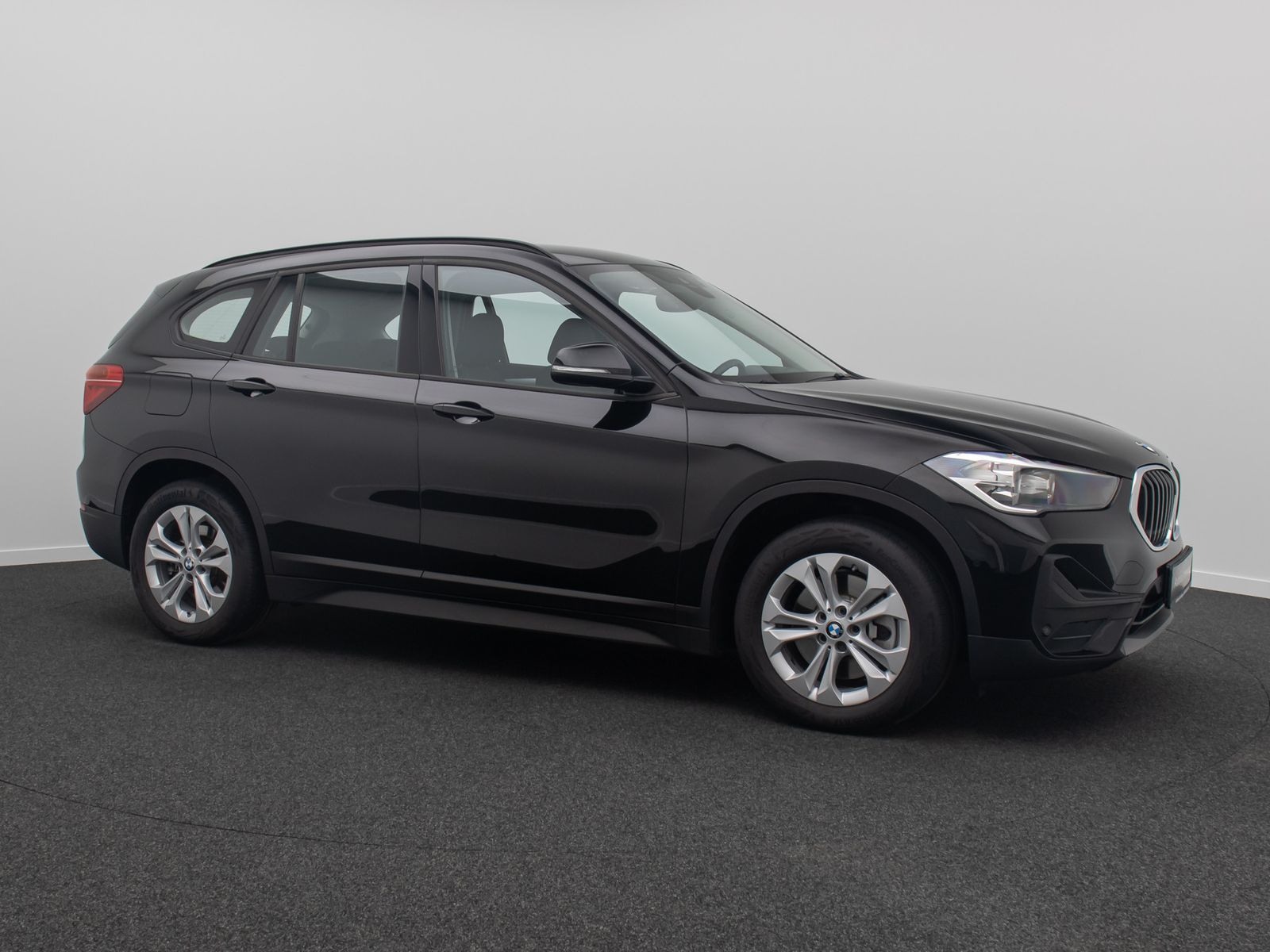 Fahrzeugabbildung BMW X1 xD25e ParkAss GeschwindigReg DAB Lordos Navi
