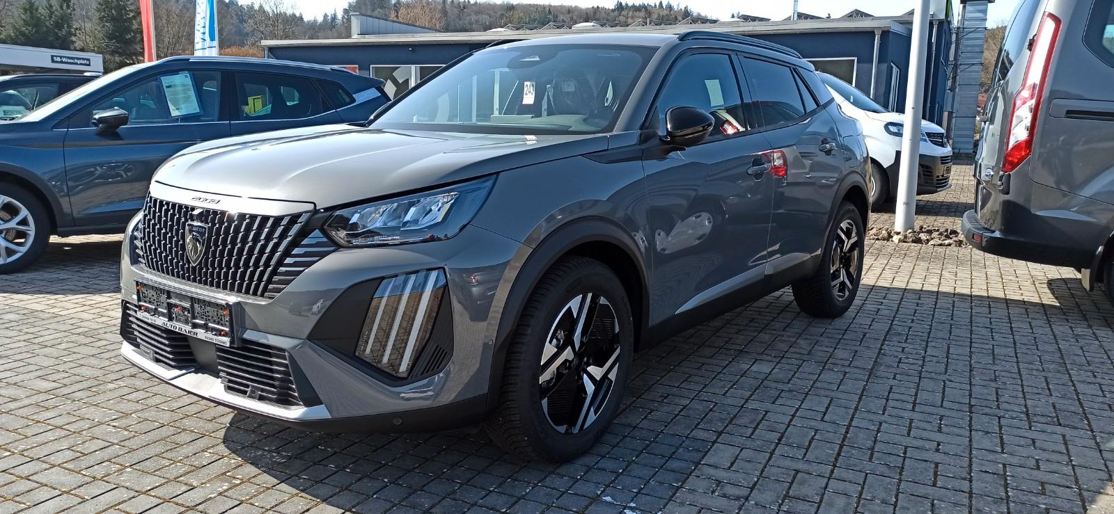 Peugeot 2008 Hybrid 145 Allure, Navi, Kamera