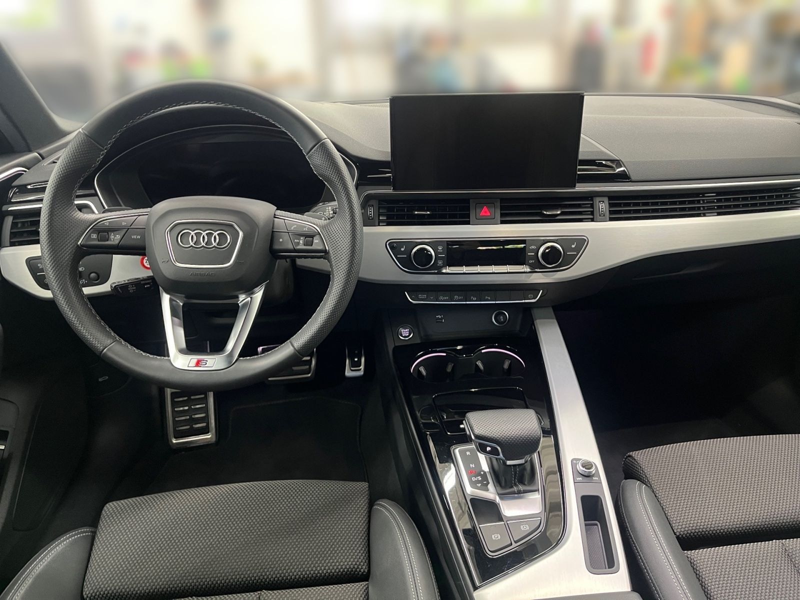 Audi A4 - Bild 11