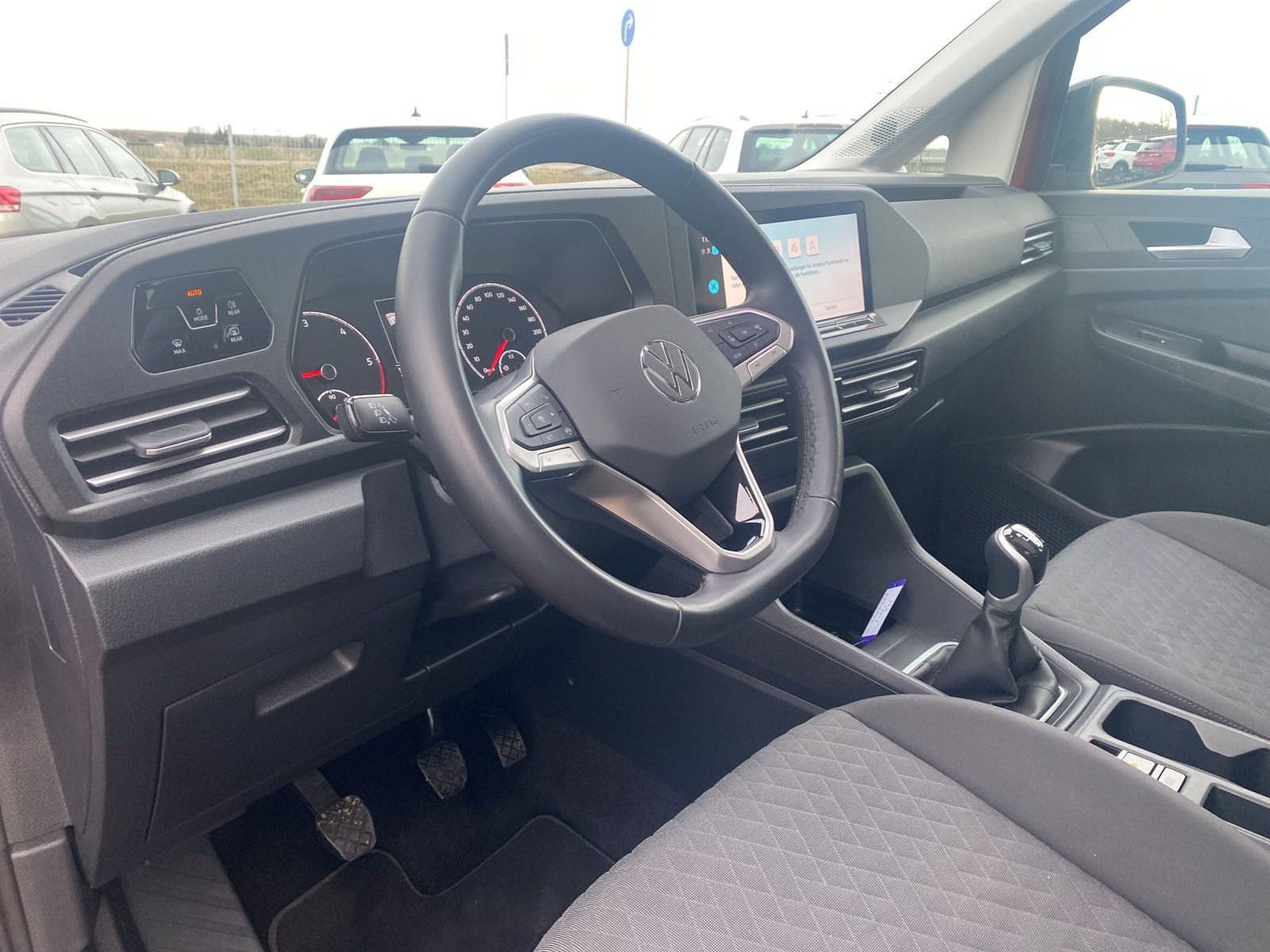 Fahrzeugabbildung Volkswagen Caddy 2.0 TDI Life NAVI KAMERA PANO ACC