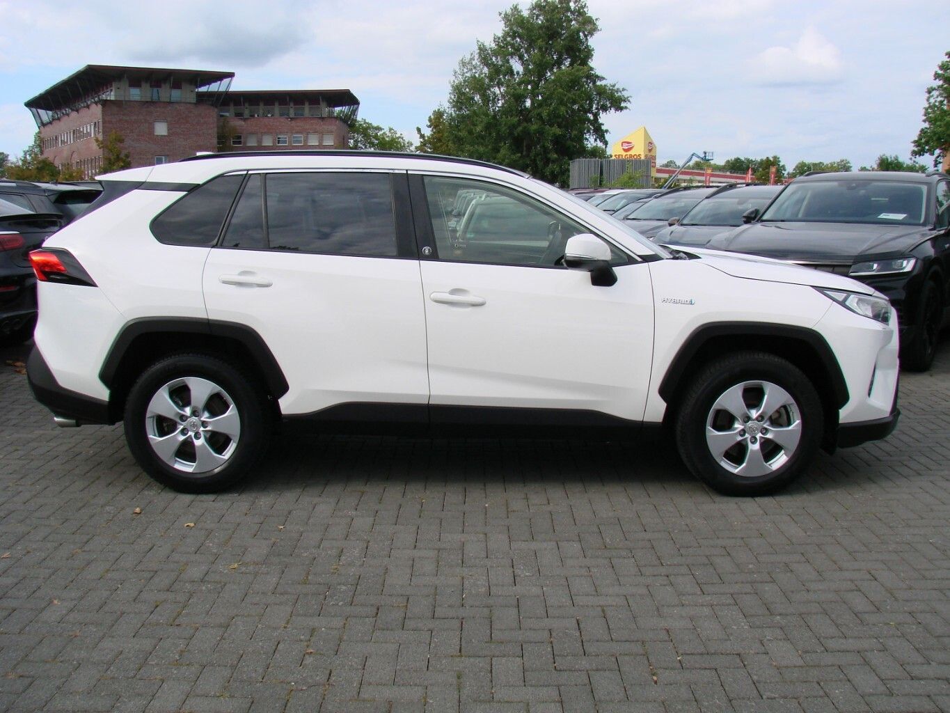 Toyota RAV 4 2.5 Hybrid Team Deutschland ACC LED Kamera foto 4