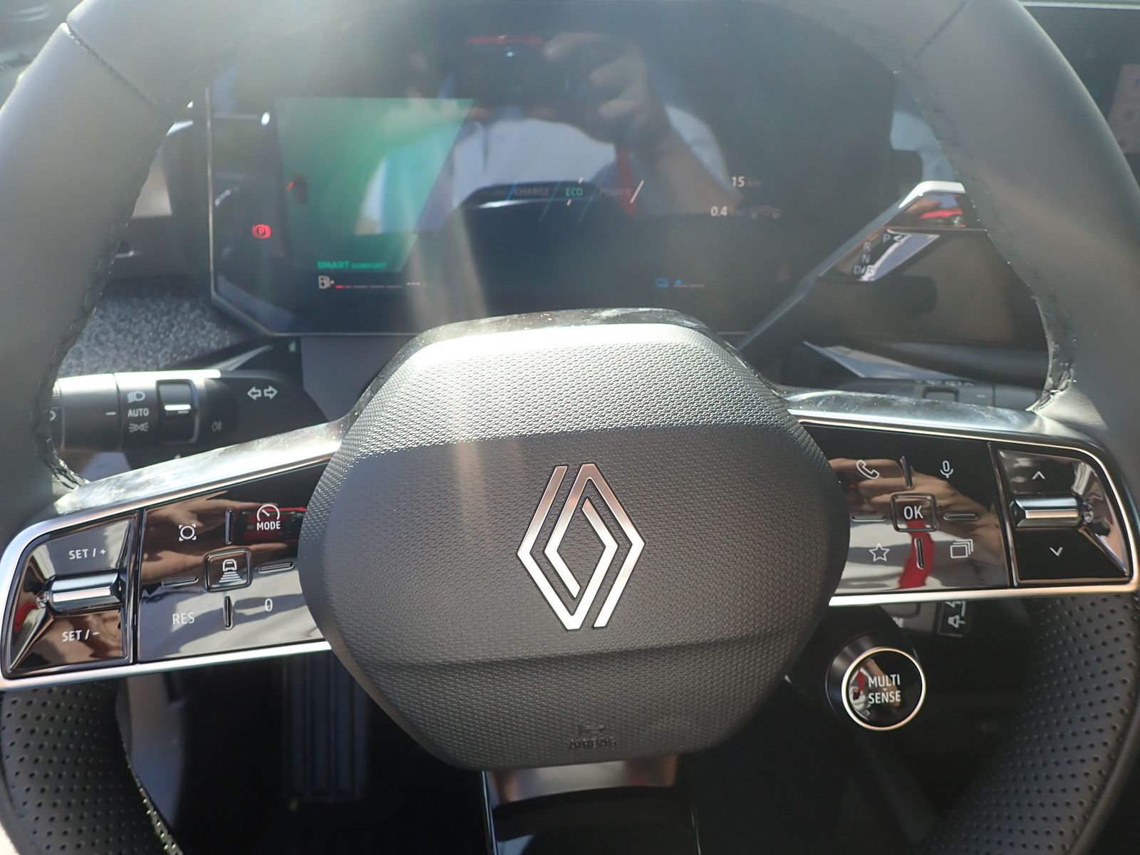 Fahrzeugabbildung Renault Clio Techno Full Hybrid E-Tech 160