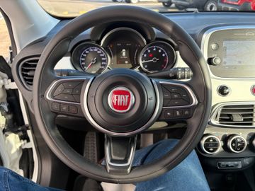 Fahrzeugabbildung Fiat 500X Cross 4x2 Navi PDC RFK CarPlay MFL uvm.