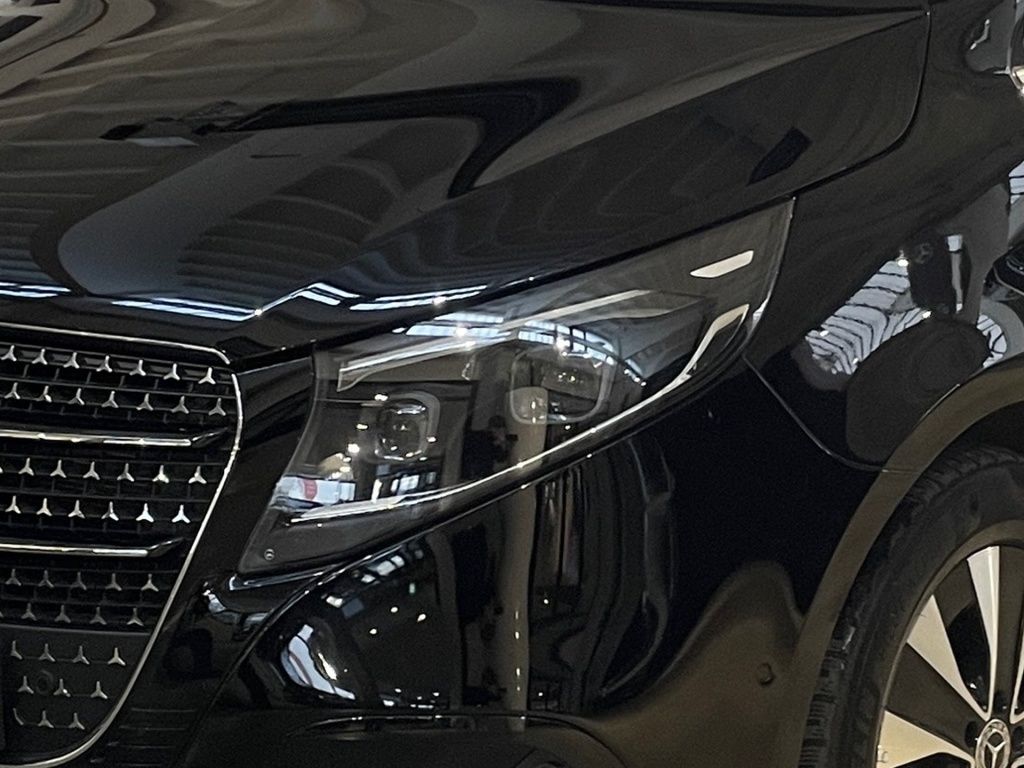 Fahrzeugabbildung Mercedes-Benz V 300 AVG extralang 8 Sitze Standhzg.EASY-PACK