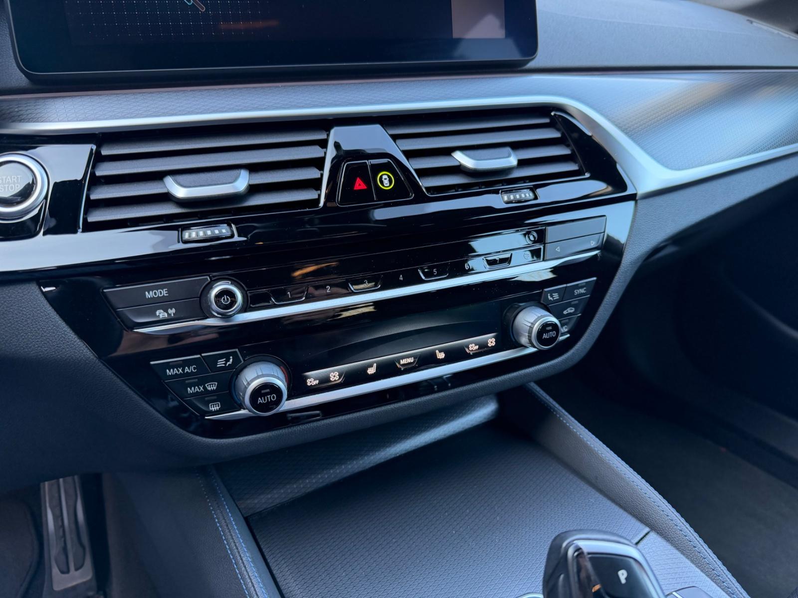 BMW 530 e M Sport Touring HUD Laserlicht Soft-Close
