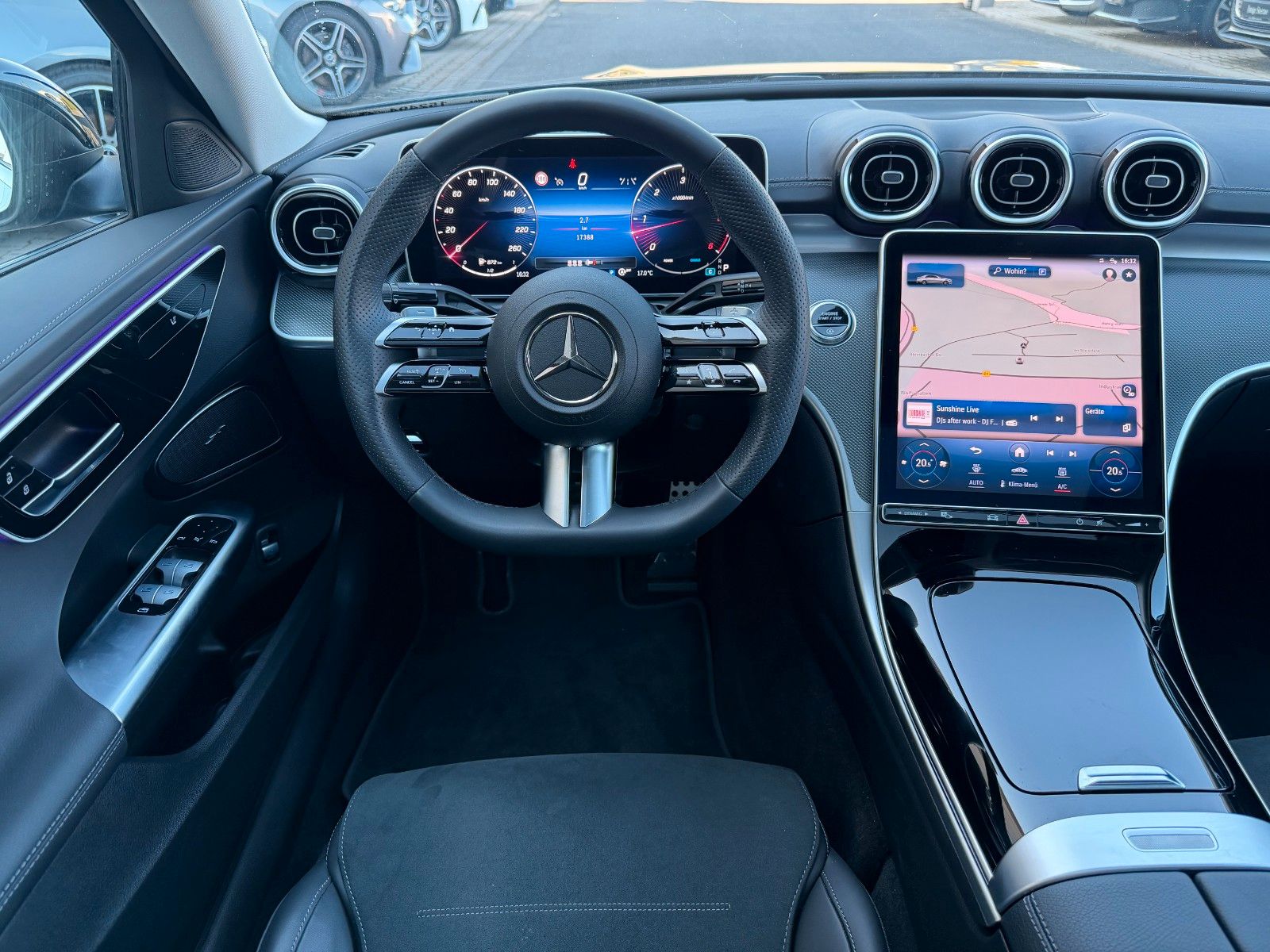 Fahrzeugabbildung Mercedes-Benz C 220d AMG+AHK+ESD+Night+TotW+RKamera