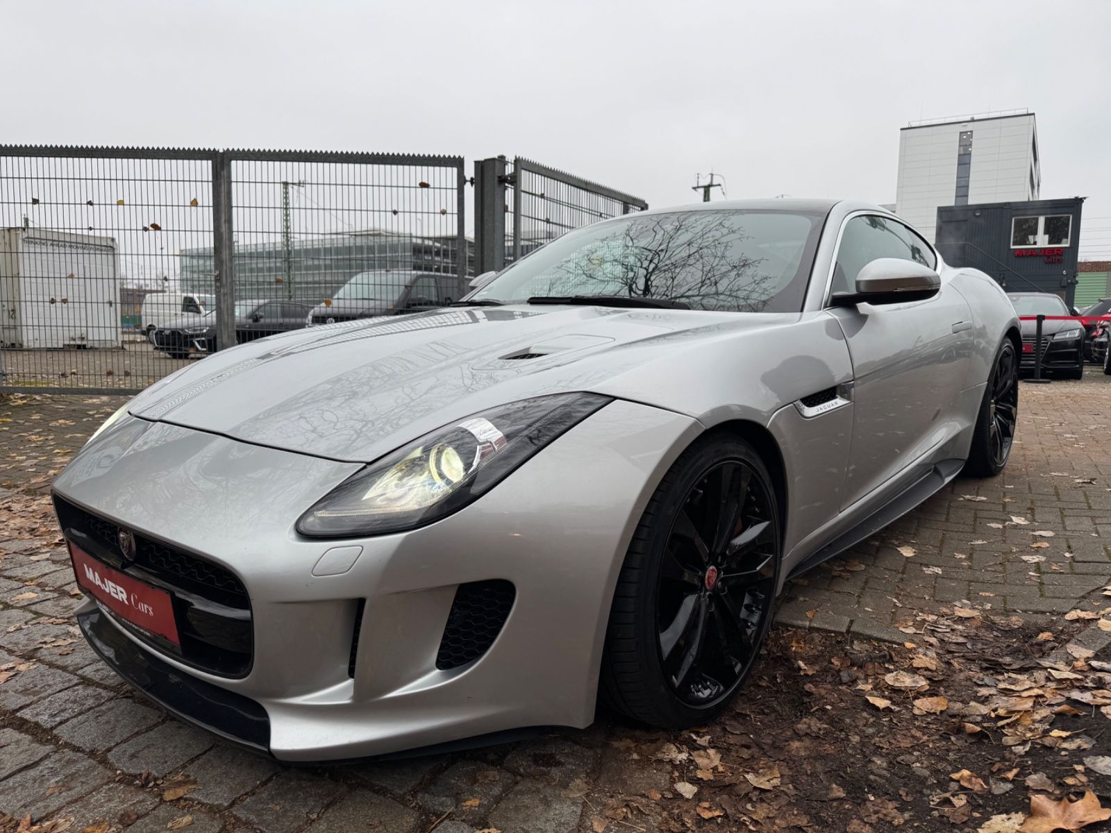 Fahrzeugabbildung Jaguar F-Type*PANO*CAM*XENON*MEMORY*LEDER