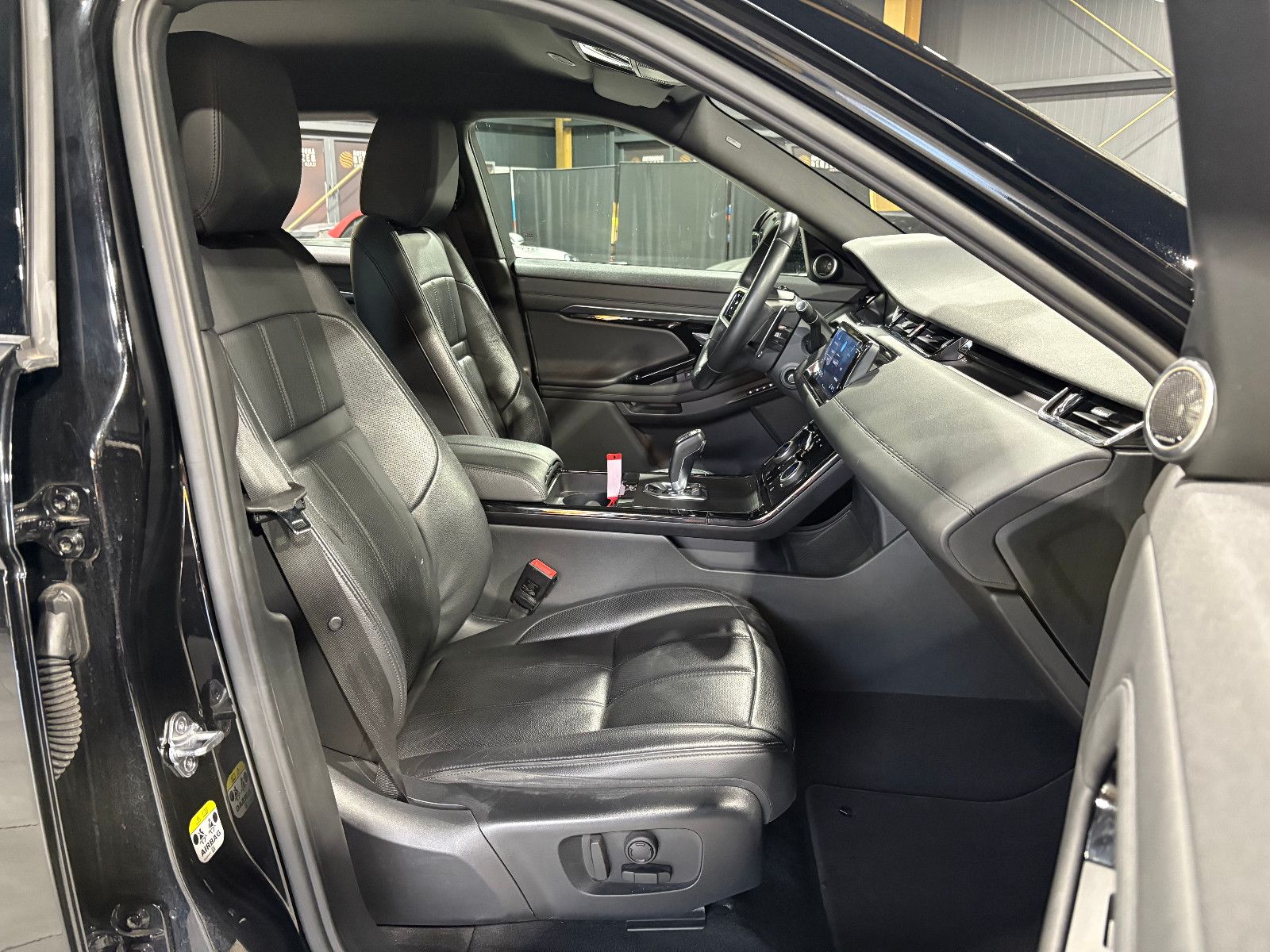 Fahrzeugabbildung Land Rover Range Rover Evoque R-Dynamic SE/MEMORY/ACC/APPLE