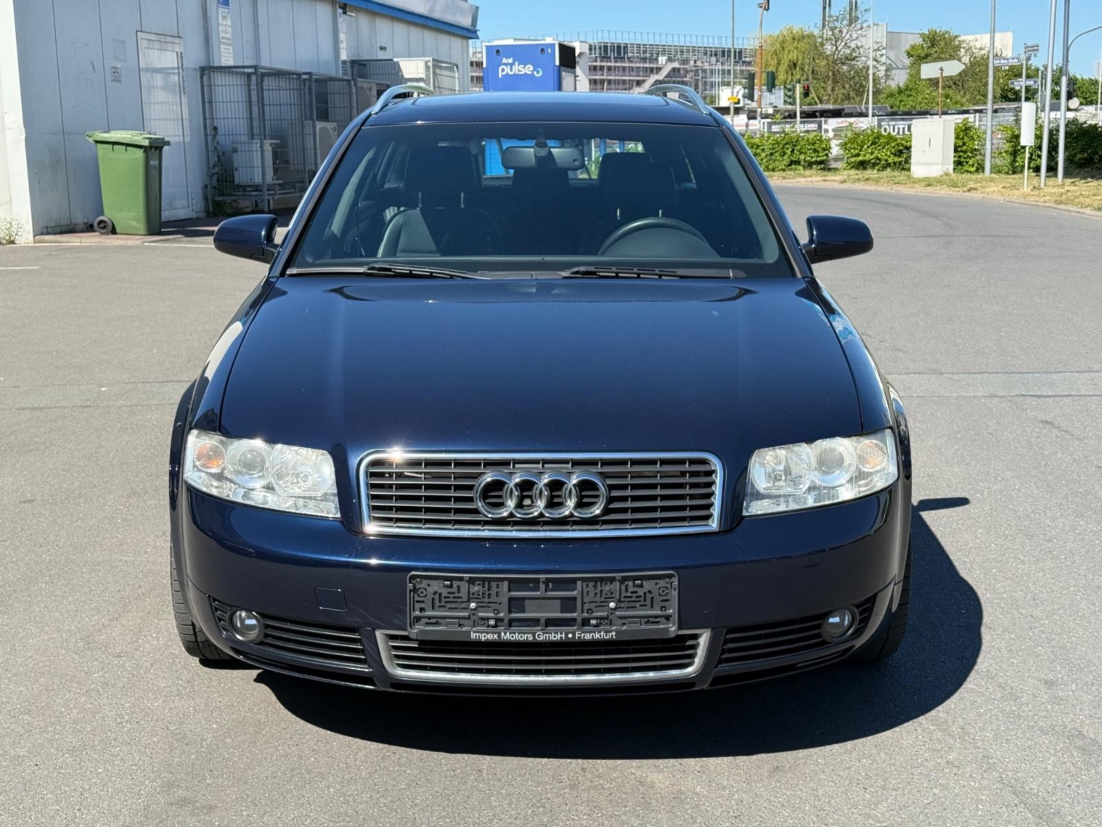 Audi A4 2004 — interior