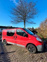 Renault Trafic 2012 , Wohnmobilzulassung , TÜV 10/27 - rote Renault Trafic