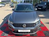 Volkswagen T-Roc 2,0  TSI Sport 4Motion*AHK*Spurhalteass.*R - Volkswagen T-Roc mit Benzin-Antrieb: Limousine