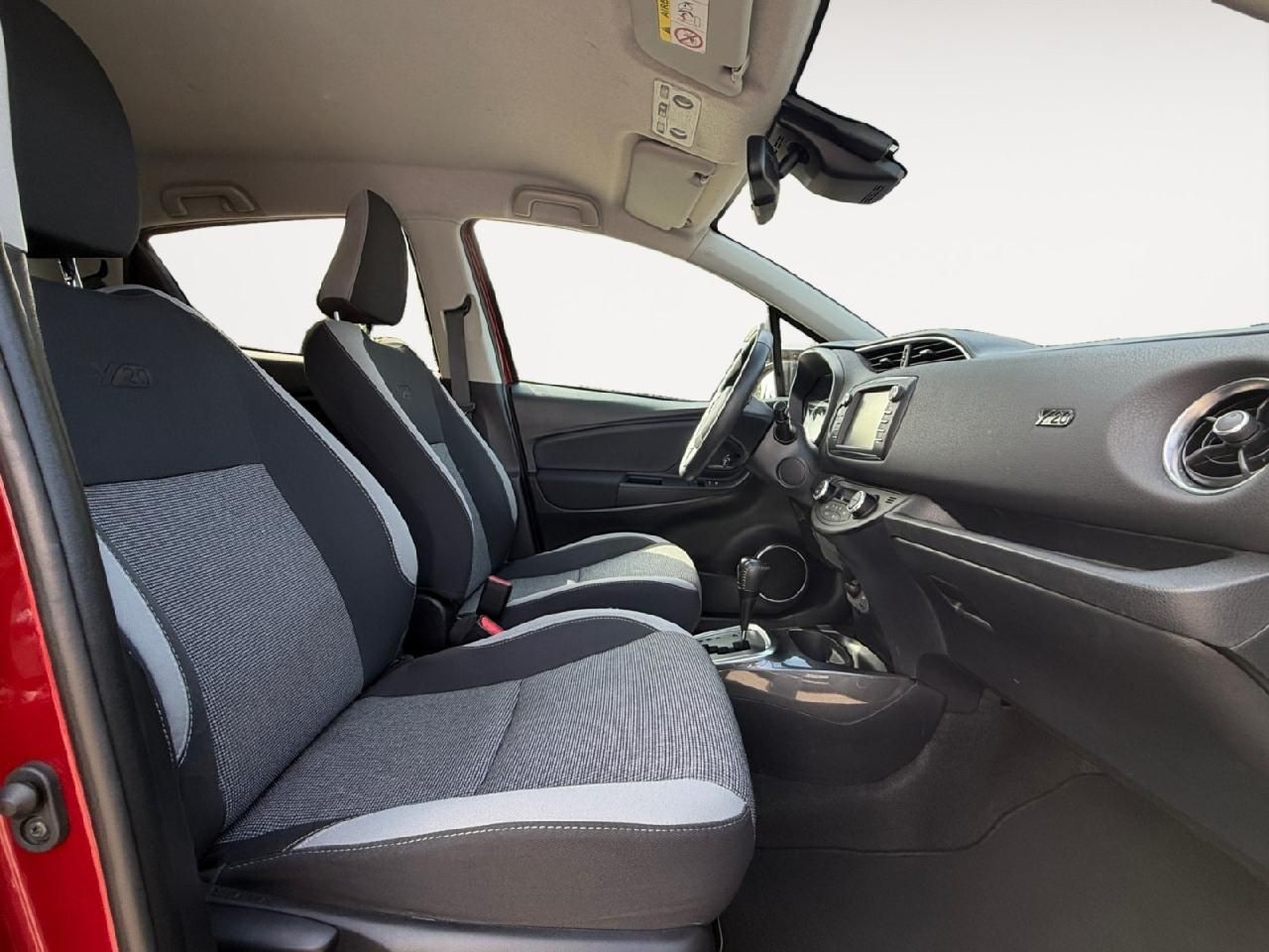 Fahrzeugabbildung Toyota Yaris Hybrid Y20 Club