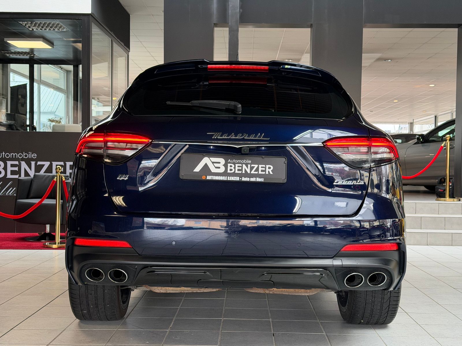 Fahrzeugabbildung Maserati Levante Diesel/GRANSPORT/LED/360°/MEMORY