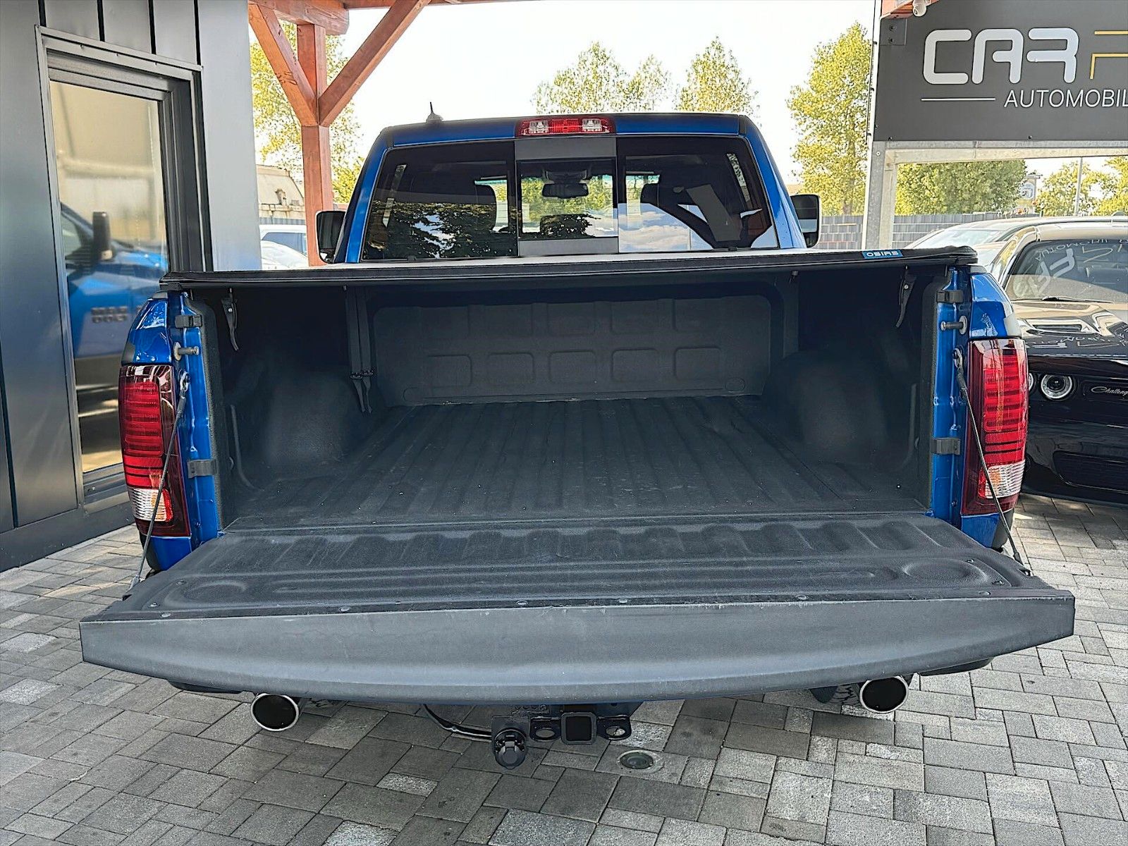 Fahrzeugabbildung Dodge RAM 5.7 V8 HEMI 4x4 REBEL Sport *Luftfahrwerk*