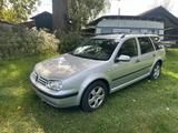 Volkswagen Golf 1.6  Variant - Volkswagen Golf aus 2005: 1.6