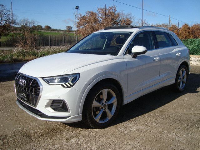 Audi Q3 2.0 tdi 35 Design 150cv s-tronic