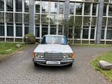 Mercedes-Benz 300 Diesel EINMALIG 40.000 Km original - Mercedes-Benz 300 in München