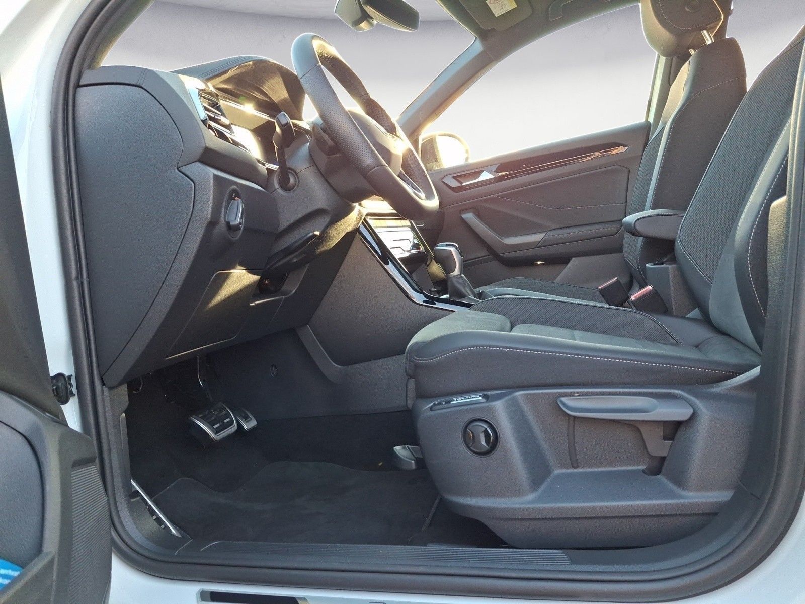 Volkswagen T-Roc - Bild 8