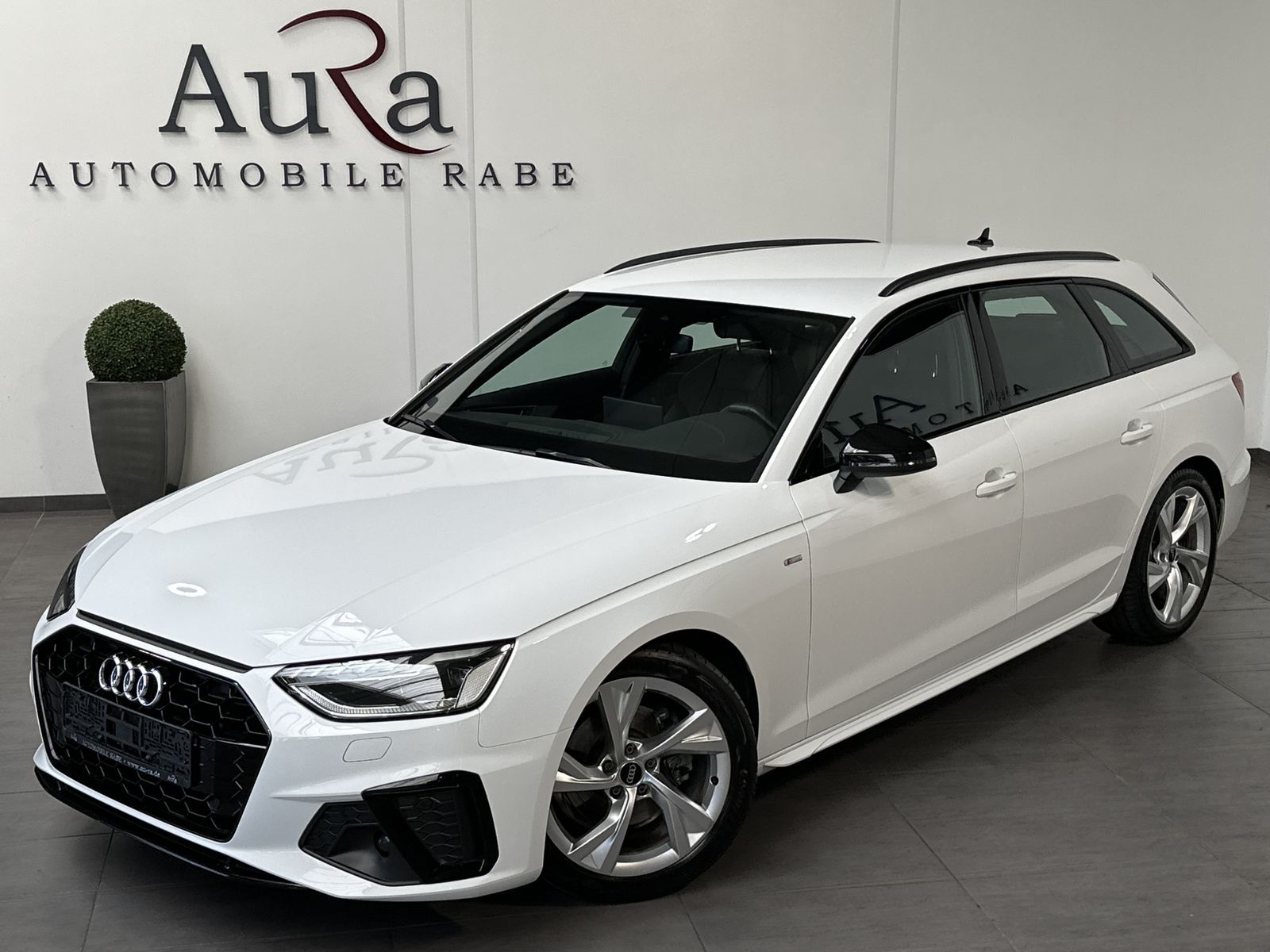 Fahrzeugabbildung Audi A4 Avant 35 TDI S-Line Black NAV+LED+KAM+VC+18ZO