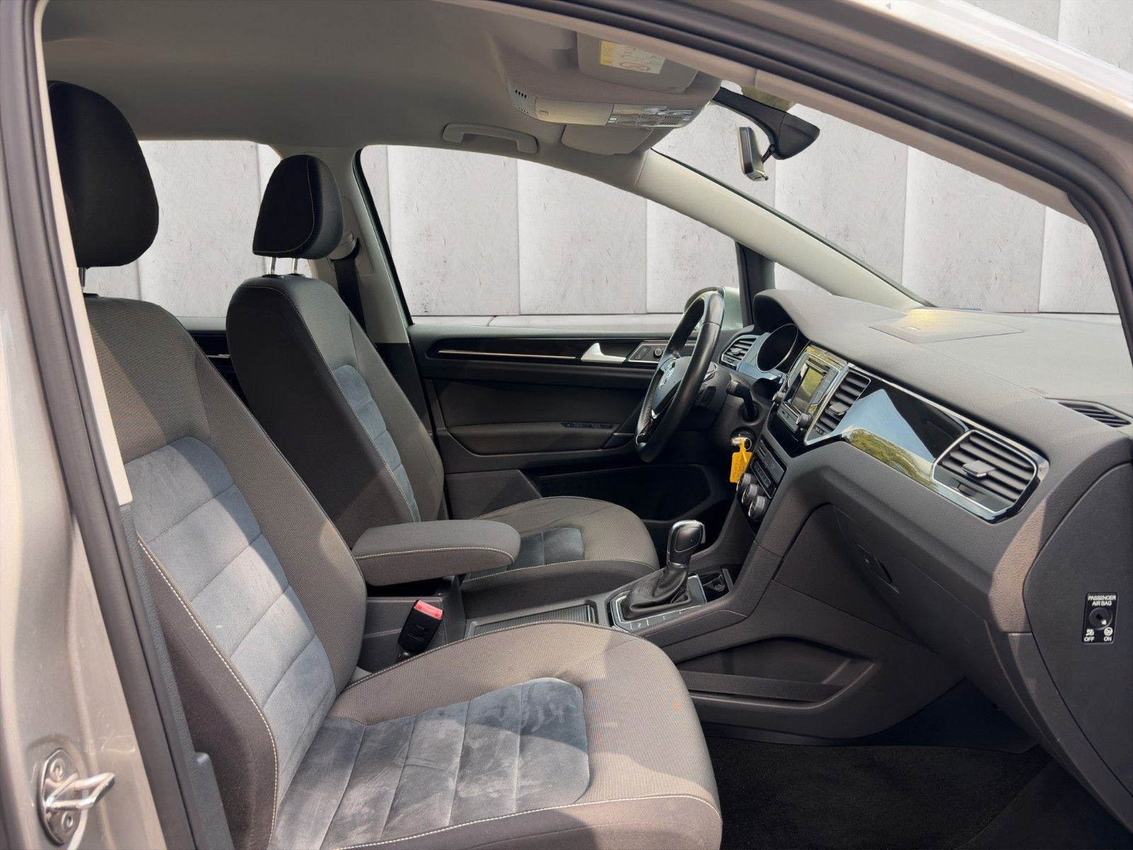 Fahrzeugabbildung Volkswagen Golf Sportsvan Highline*DSG*AHK*Xenon*Alcantara*