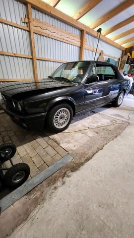 BMW E30 318i