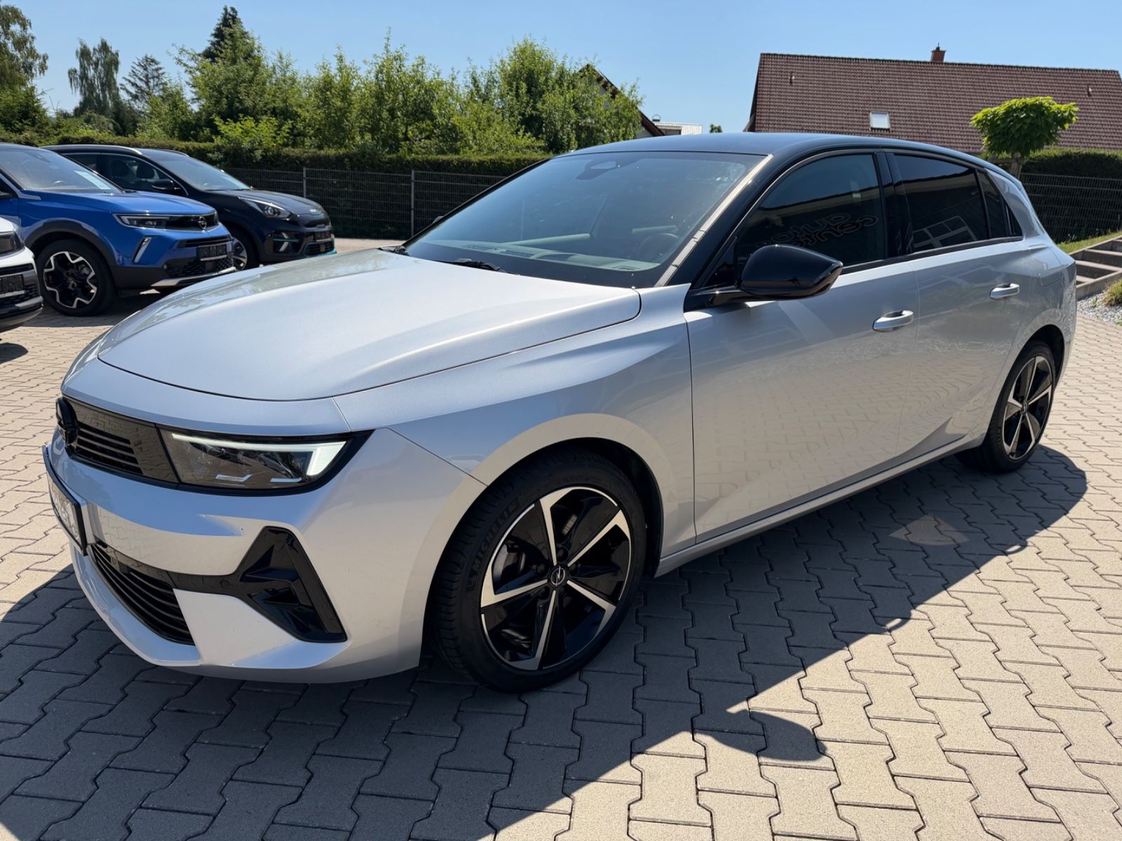 Fahrzeugabbildung Opel Astra 1.6 Hybrid°180 PS°GS Line°Kamera°Leder°LED