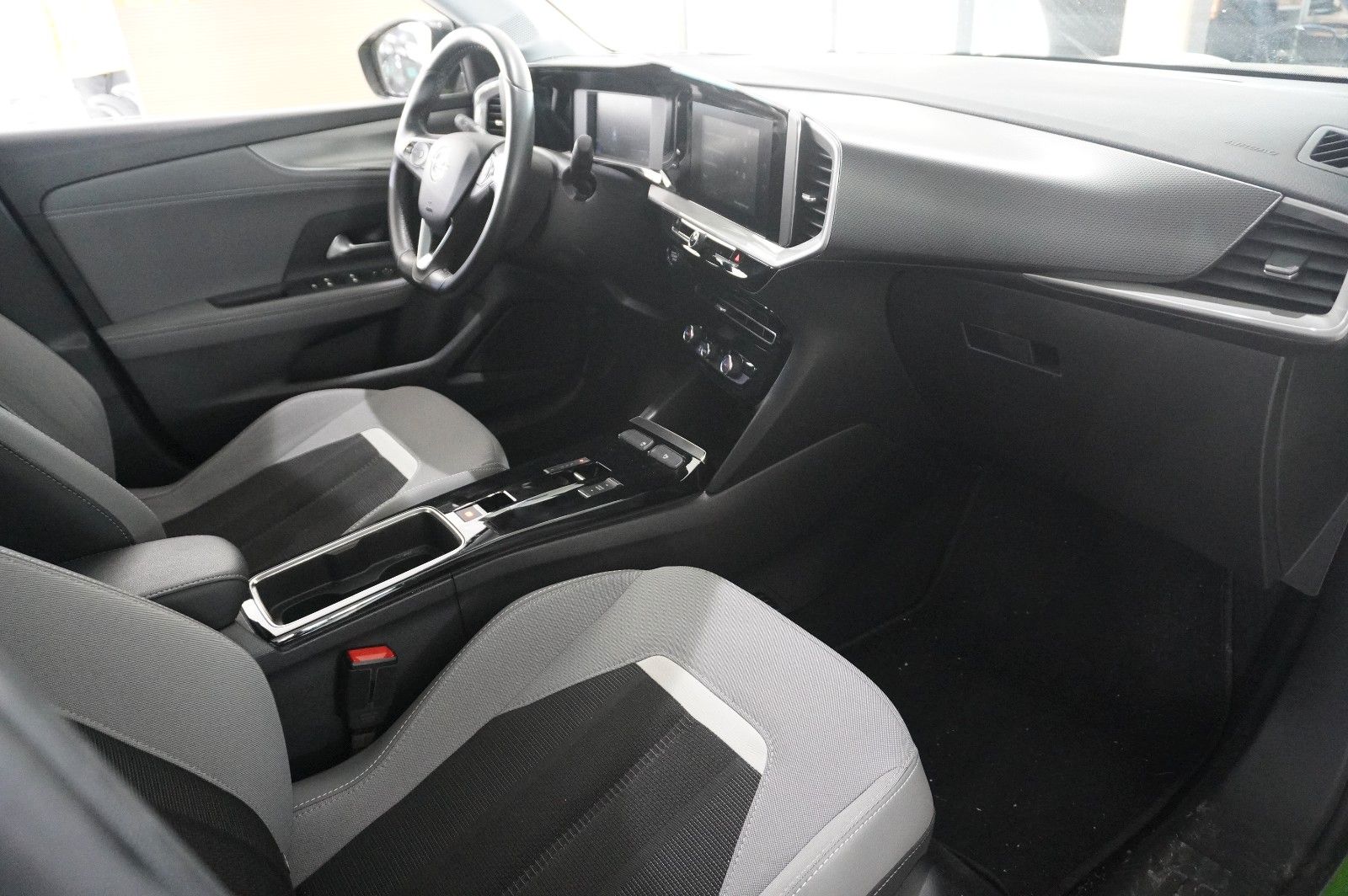 Fahrzeugabbildung Opel Mokka-e ELEGANCE 3-PHASIG NAVI/LED/KAMERA/SPORT