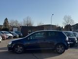 Volkswagen Golf V Lim. United 1.Hand/SHZ/PDC/STHZ - Volkswagen Golf mit Benzin-Antrieb: Sportwagen