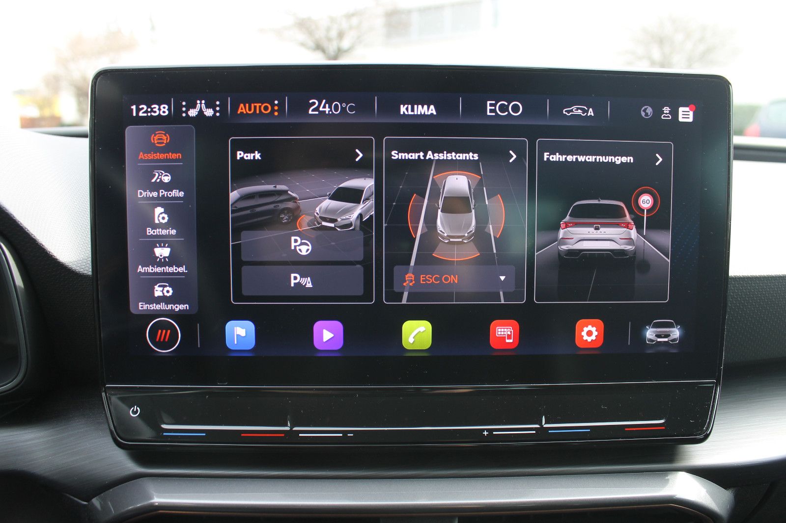 Fahrzeugabbildung CUPRA Leon 1.4TSI e-Hybrid LED SHZ ACC KAM PDC BT
