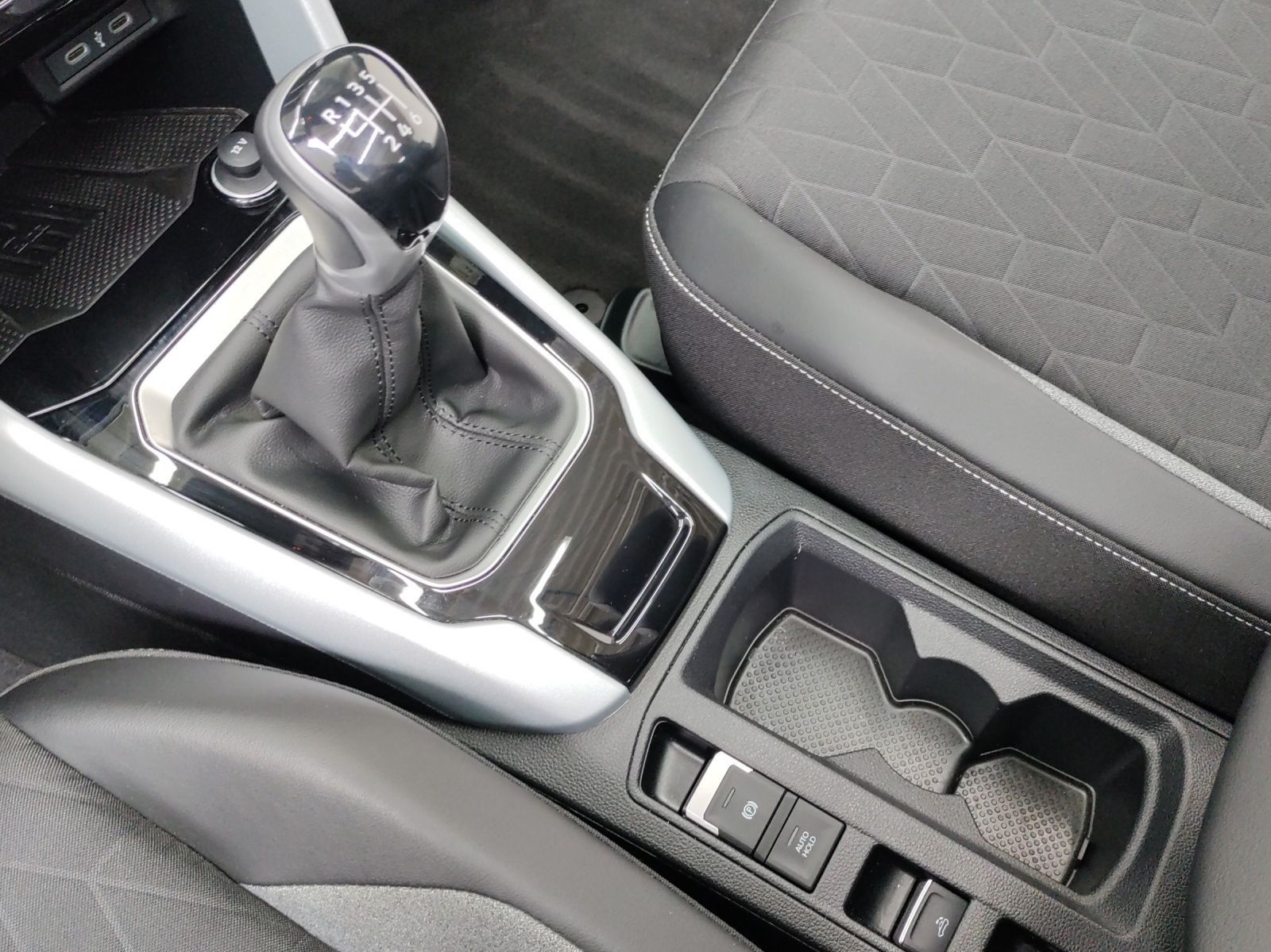 Volkswagen T-Roc - Bild 12