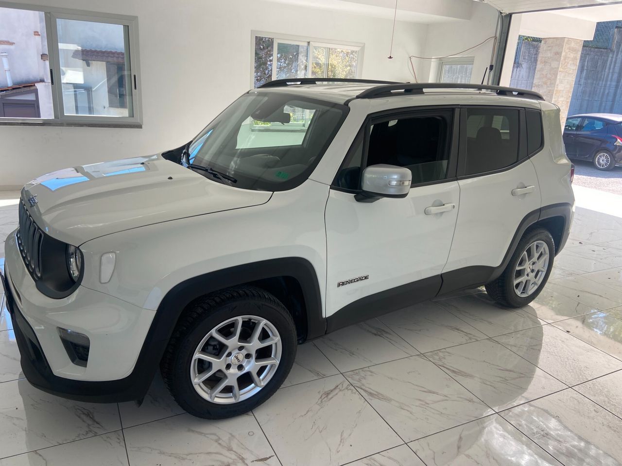 Jeep Renegade 1.6 Mjt 130 CV Limited imagem 3
