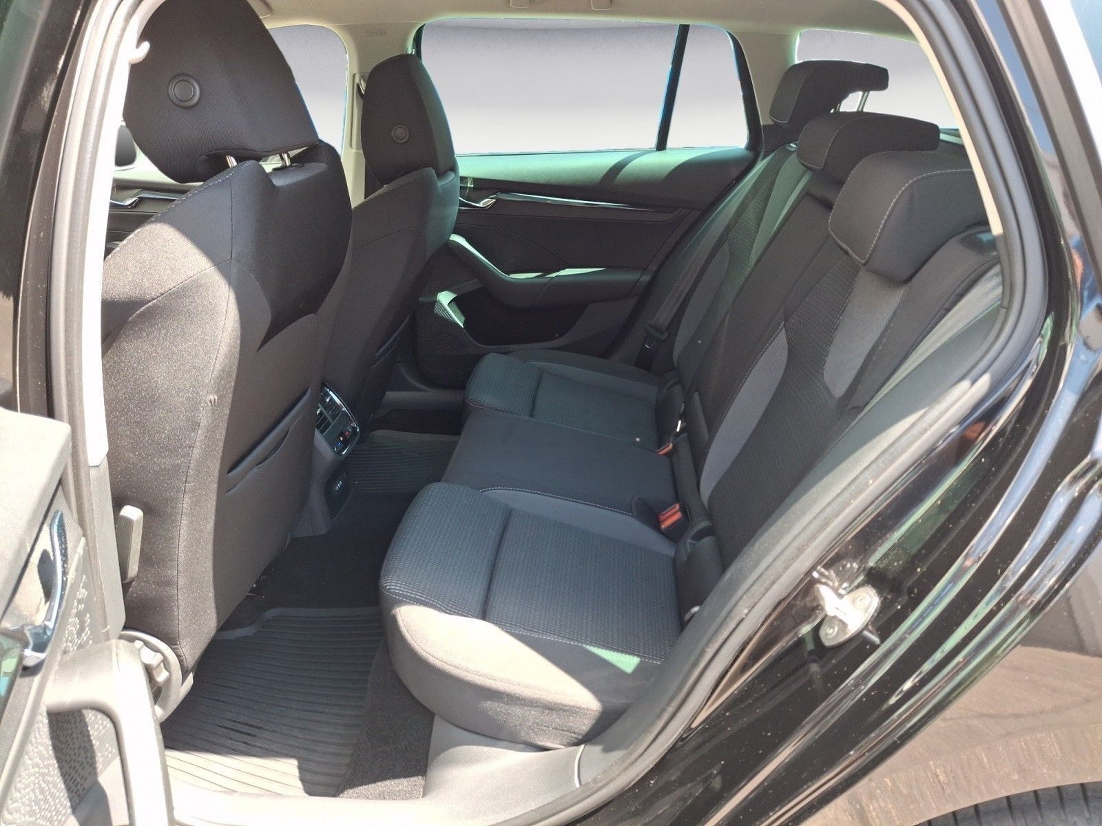 Skoda Octavia Combi Ambition 1,0 TSI e-TEC 81 foto 14