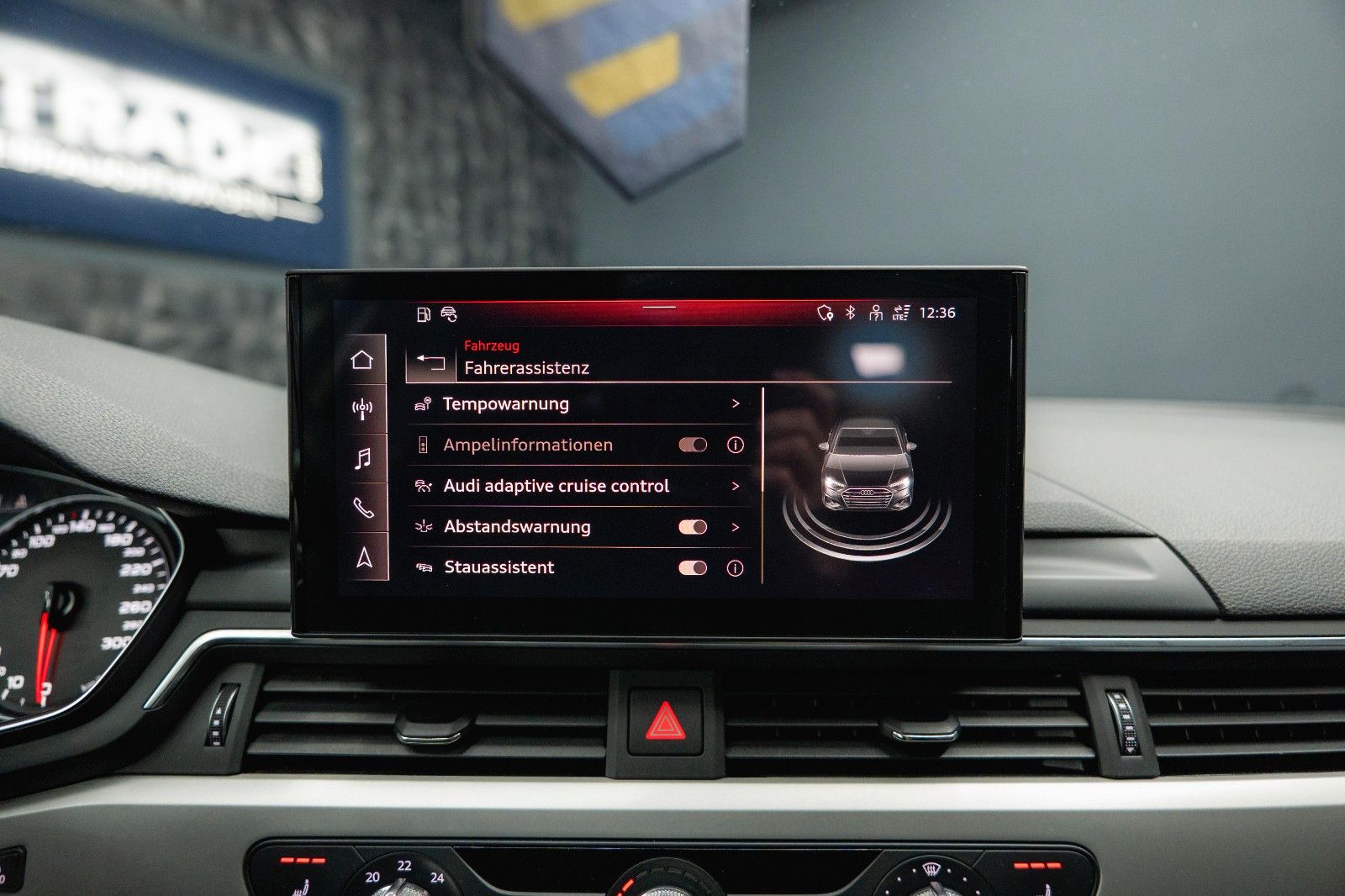 Fahrzeugabbildung Audi A4 Lim. 40 TFSI advanced Sport *DAB*LED*ACC*