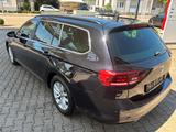 Volkswagen Passat Variant Business 2.0 TDI DSG AHK NAVI - Volkswagen Passat Variant in Freiburg