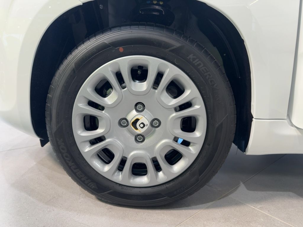 Fahrzeugabbildung Fiat Pandina Icon, PDC hinten,DAB,Klima,ZV,Radio,Temp