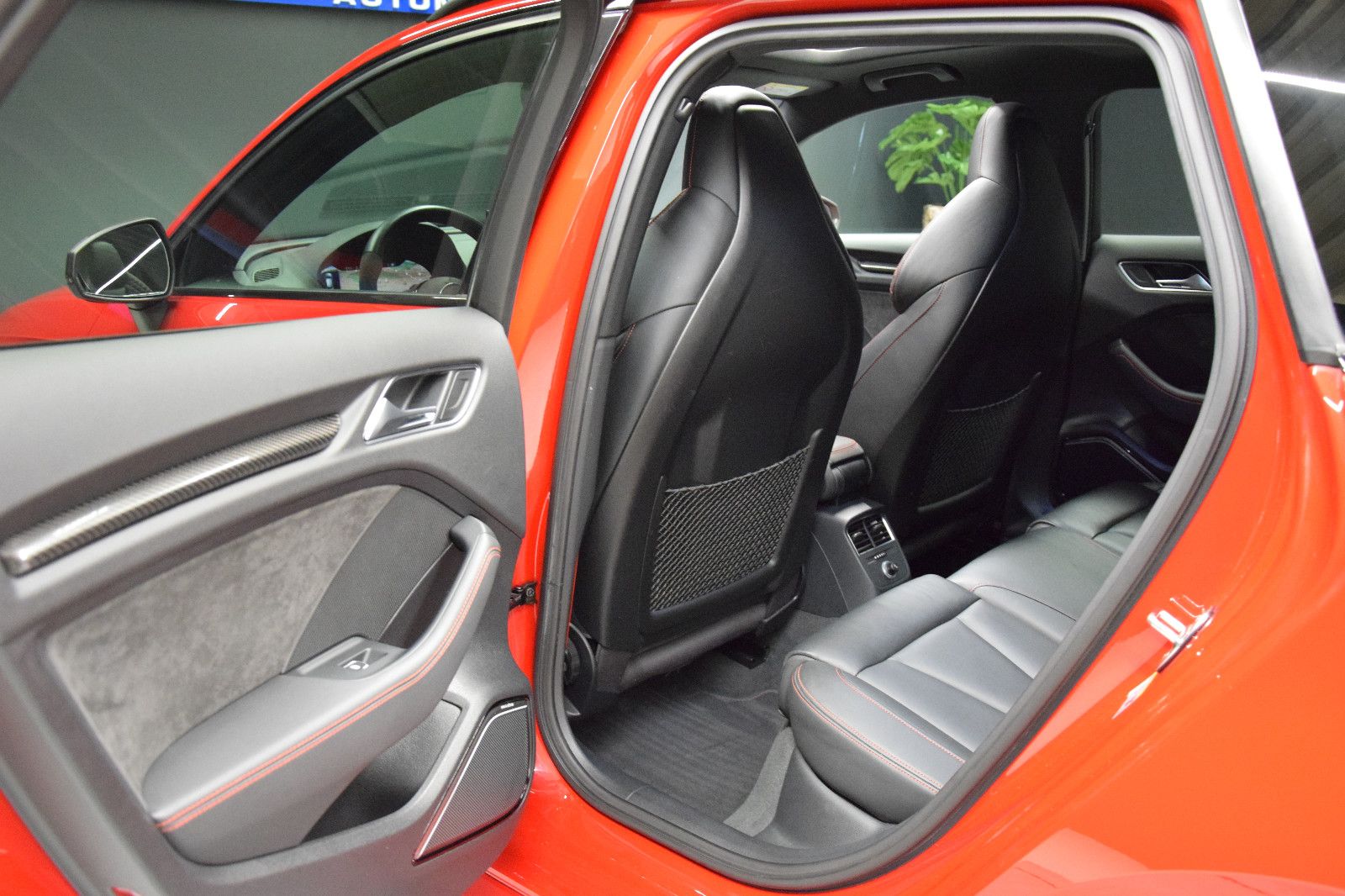 Fahrzeugabbildung Audi RS3 Sportback 2.5 TFSI quattro Pano Schale B&O