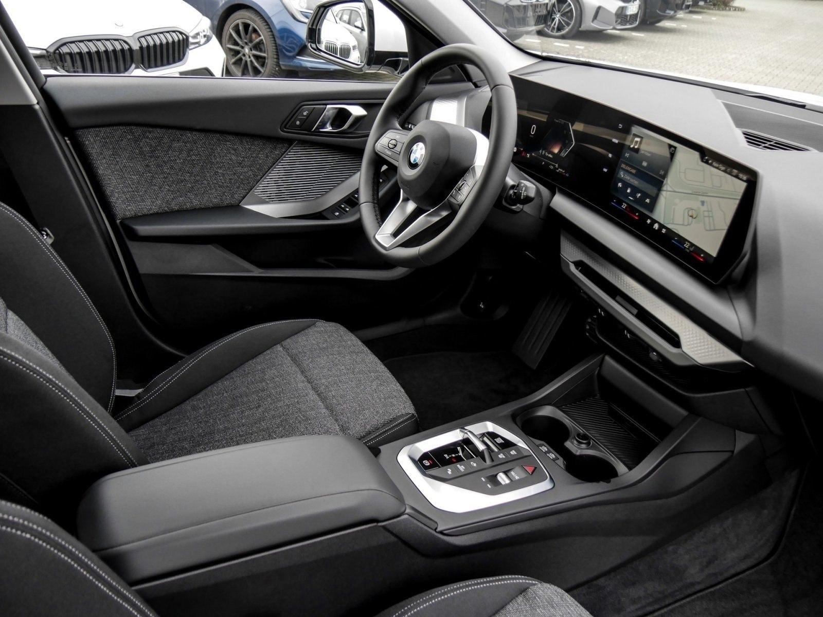 BMW 120 RFK NAVI LED PDC V+H DAB Parkass. Tempomat