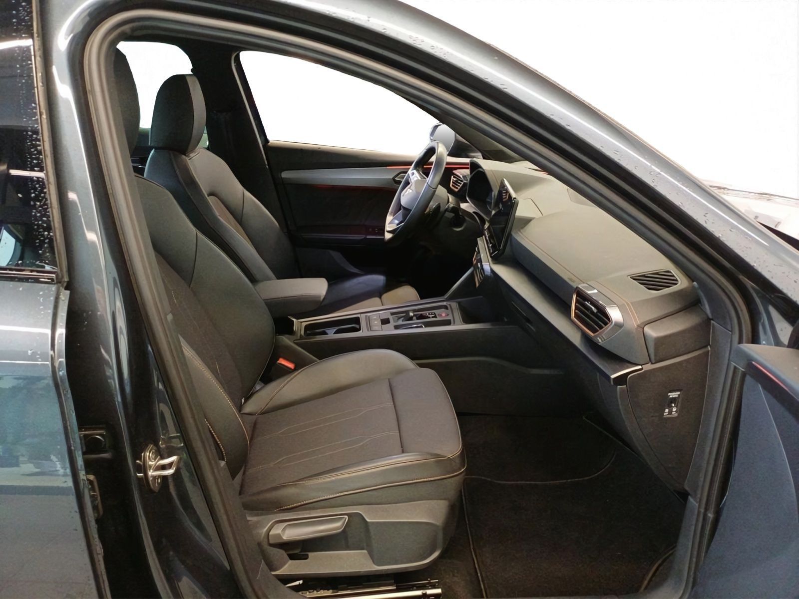 Cupra Formentor 1.5 TSI DSG NAVI AHK KAM SHZ ACC 19ZOL foto 4