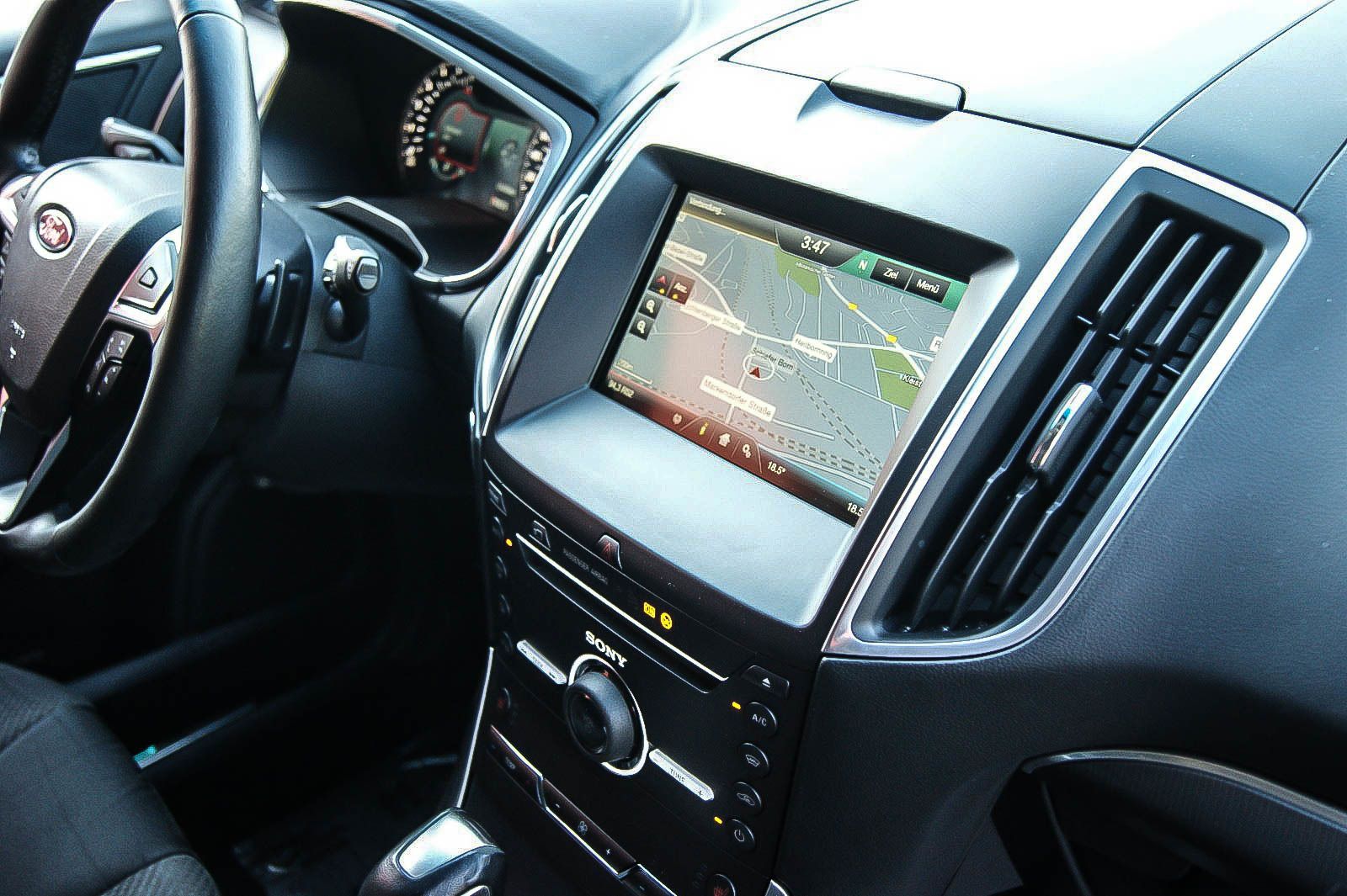 Fahrzeugabbildung Ford Edge 2.0TDCi Bi-Turbo 4x4 LED KAMERA ACC 1.HAND