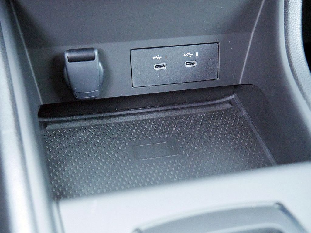 Fahrzeugabbildung Renault Captur Techno TCe 140 EDC Mild Hybrid